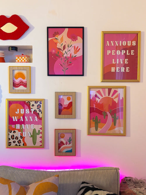 Affiche just wanna have fun - Emily in home