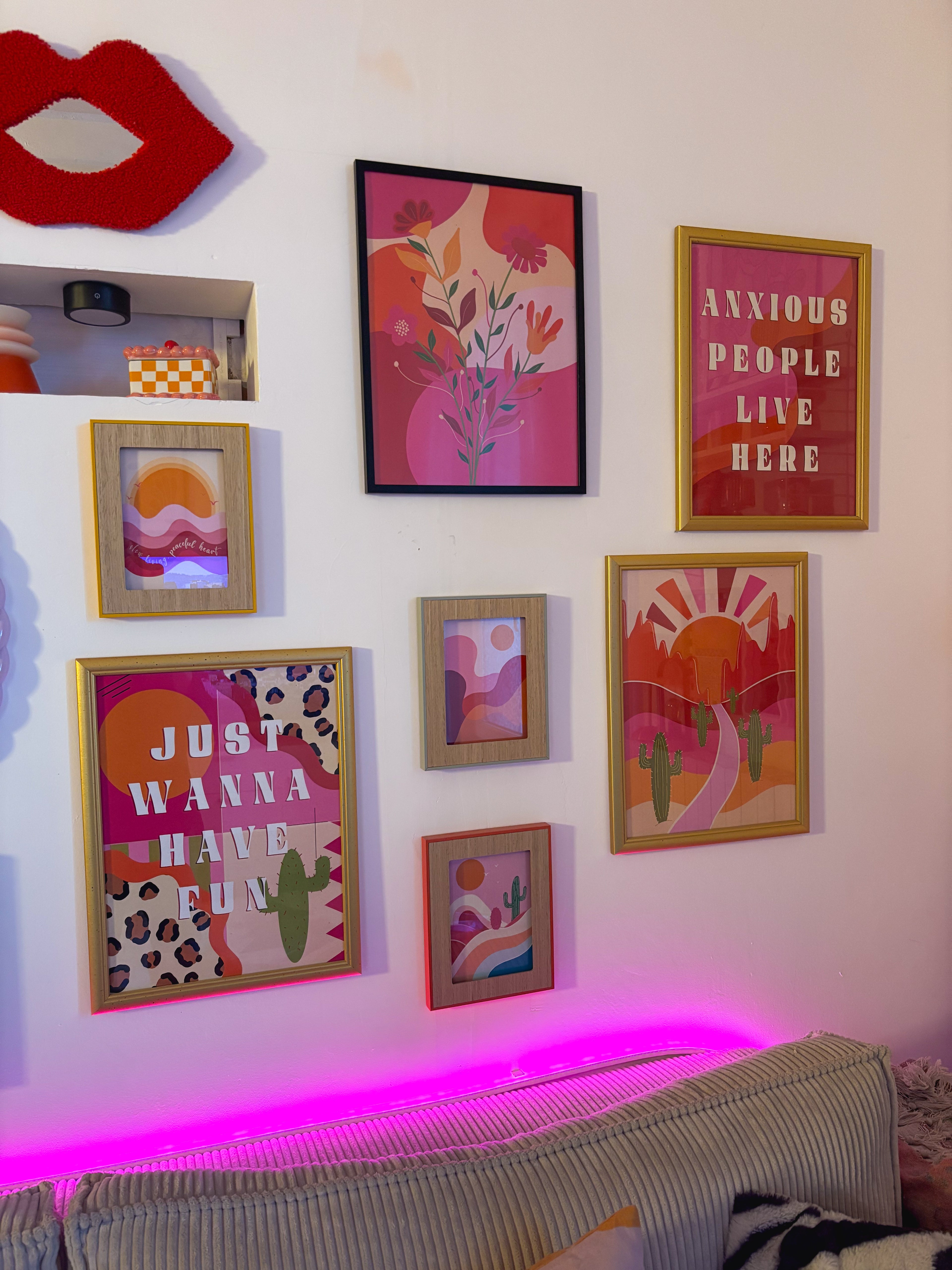 Affiche just wanna have fun - Emily in home