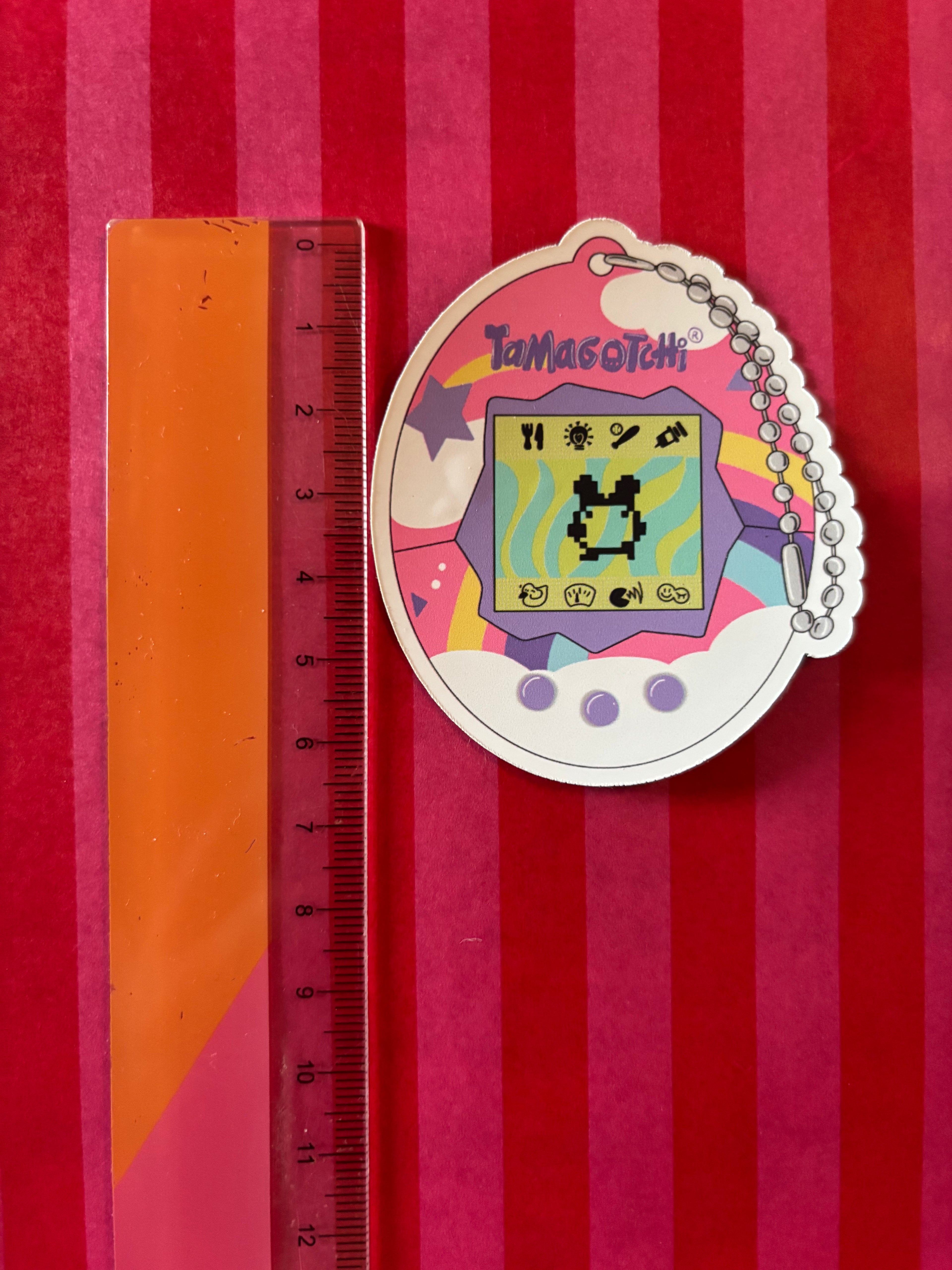 Magnet Tamagotchi - Emily in home