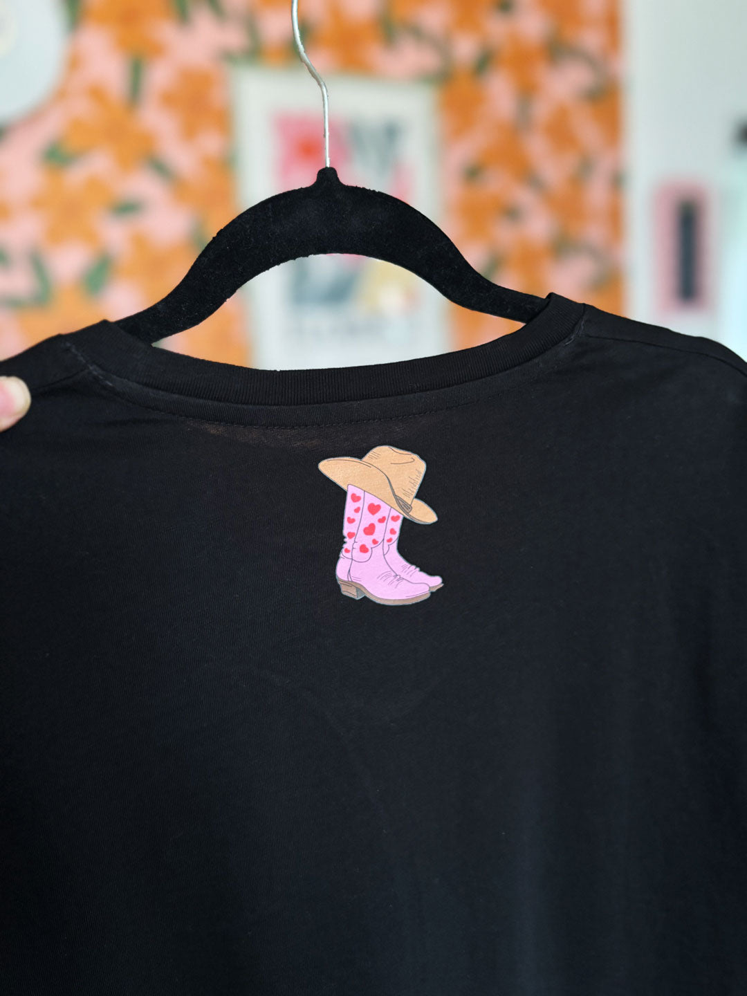 T-Shirt On the road - Emily in home