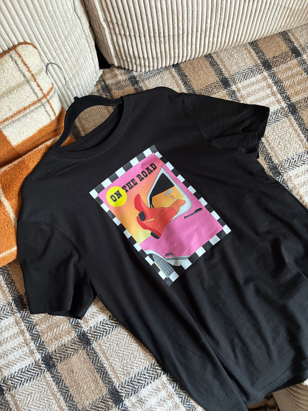 T-Shirt On the road - Emily in home
