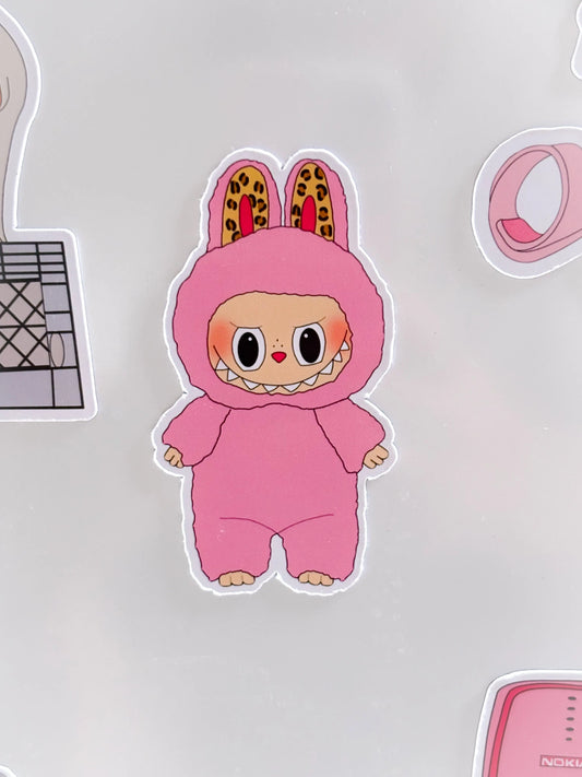 Magnet Labubu Emily in home