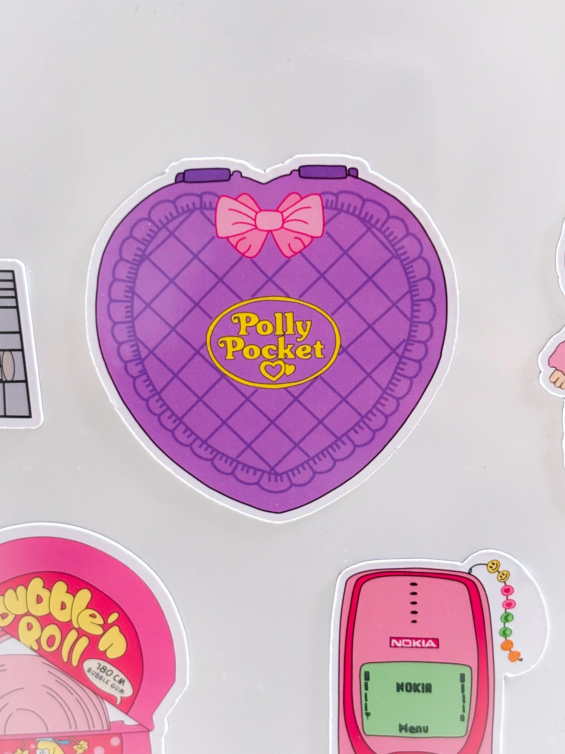 Magnet rétro 2000s polly pocket Emily in home
