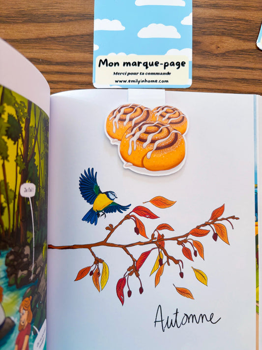 Marque-page magnétique Cinnamon Roll Emily in home